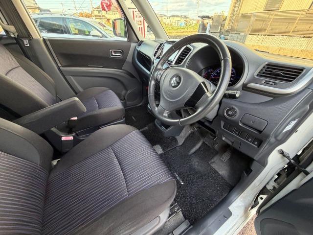 ソリオバンディット ベースグレード　インテリキー　ＥＴＣ搭載　キーレス　メモリーナビ　サイドエアバッグ　エアバック　ナビ＆ＴＶ　盗難防止機能　ＡＡＣ　パワーステアリング　パワーウィンドウ　ＡＢＳ　衝突安全ボディ　地上デジタル（6枚目）