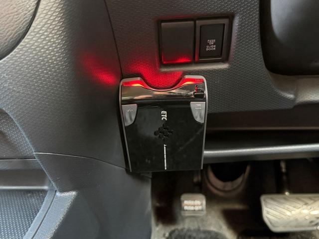 ソリオバンディット ベースグレード　インテリキー　ＥＴＣ搭載　キーレス　メモリーナビ　サイドエアバッグ　エアバック　ナビ＆ＴＶ　盗難防止機能　ＡＡＣ　パワーステアリング　パワーウィンドウ　ＡＢＳ　衝突安全ボディ　地上デジタル（19枚目）