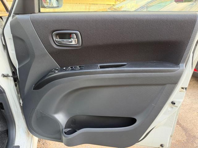 ソリオバンディット ベースグレード　インテリキー　ＥＴＣ搭載　キーレス　メモリーナビ　サイドエアバッグ　エアバック　ナビ＆ＴＶ　盗難防止機能　ＡＡＣ　パワーステアリング　パワーウィンドウ　ＡＢＳ　衝突安全ボディ　地上デジタル（38枚目）