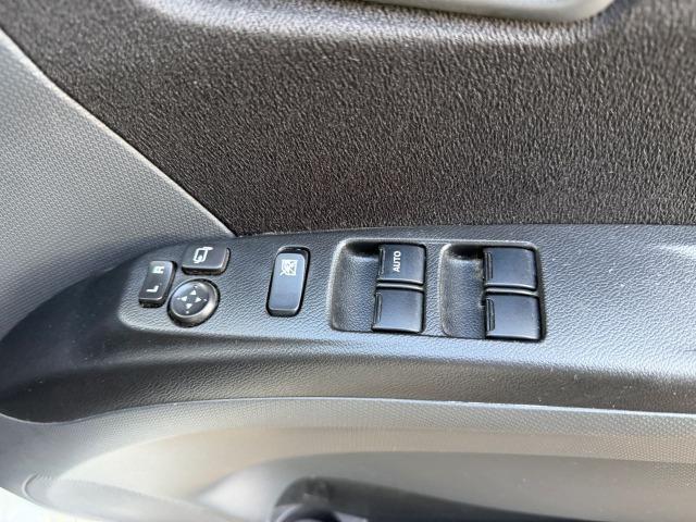 ソリオバンディット ベースグレード　インテリキー　ＥＴＣ搭載　キーレス　メモリーナビ　サイドエアバッグ　エアバック　ナビ＆ＴＶ　盗難防止機能　ＡＡＣ　パワーステアリング　パワーウィンドウ　ＡＢＳ　衝突安全ボディ　地上デジタル（39枚目）