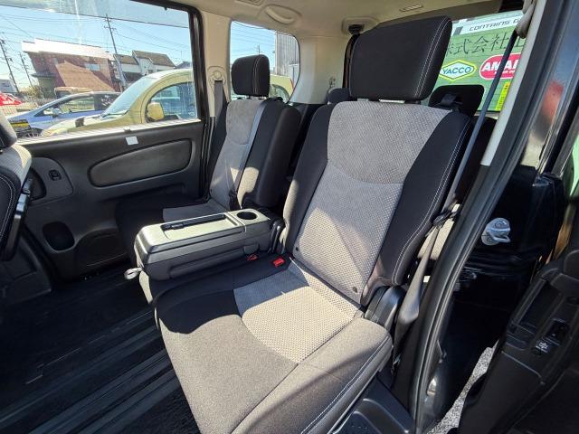 セレナ ライダーＳ－ハイブリッドアドバンスドセーフティパック　オートクルーズコントロール　メモリーナビ　３列シート　全周囲カメラ　フルセグ　ＥＴＣ　スマートキー　バックカメラ　アイドリングストップ　前後ソナー　衝突被害軽減装置　Ｂｌｕｅｔｏｏｔｈ対応　Ｗエアコン（11枚目）