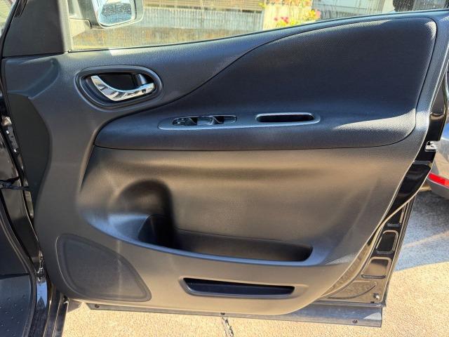 セレナ ライダーＳ－ハイブリッドアドバンスドセーフティパック　オートクルーズコントロール　メモリーナビ　３列シート　全周囲カメラ　フルセグ　ＥＴＣ　スマートキー　バックカメラ　アイドリングストップ　前後ソナー　衝突被害軽減装置　Ｂｌｕｅｔｏｏｔｈ対応　Ｗエアコン（49枚目）