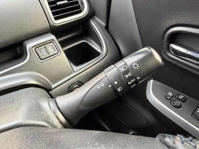 ソリオバンディット ハイブリッドMV 盗難防止 アイスト スマ-トキ- BT対応 Bモニ ETC付き サイドエアバッグ 地デジフルセグTV 運転席側シートヒーター 横滑防止装置 ナビTV メモリーナビ LEDライト パワーウィンドウ AC(14枚目)