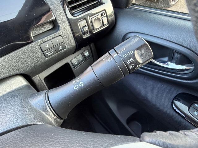 セレナ ハイウェイスター S-ハイブリッド アイドリングSTOP スマートエントリー 地デジテレビ Wエアコン 衝突安全ボディ 寒冷地仕様 3列シート フルフラットシート オートクルーズ セキュリティ ウォークスルー Bカメラ ETC メモナビ(17枚目)