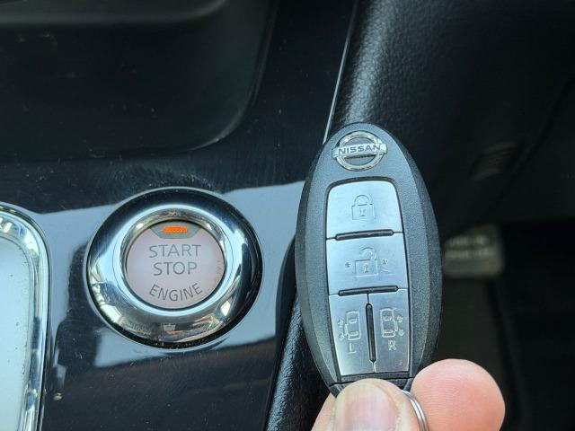 セレナ ハイウェイスター S-ハイブリッド アイドリングSTOP スマートエントリー 地デジテレビ Wエアコン 衝突安全ボディ 寒冷地仕様 3列シート フルフラットシート オートクルーズ セキュリティ ウォークスルー Bカメラ ETC メモナビ(19枚目)