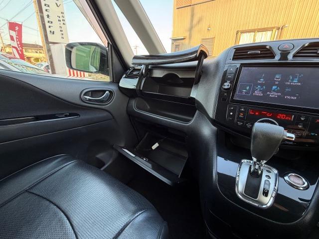 セレナ ハイウェイスター S-ハイブリッド アイドリングSTOP スマートエントリー 地デジテレビ Wエアコン 衝突安全ボディ 寒冷地仕様 3列シート フルフラットシート オートクルーズ セキュリティ ウォークスルー Bカメラ ETC メモナビ(26枚目)