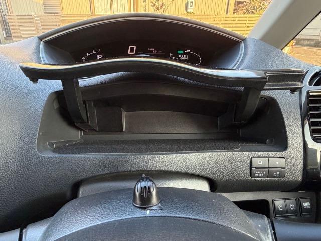 セレナ ハイウェイスター S-ハイブリッド アイドリングSTOP スマートエントリー 地デジテレビ Wエアコン 衝突安全ボディ 寒冷地仕様 3列シート フルフラットシート オートクルーズ セキュリティ ウォークスルー Bカメラ ETC メモナビ(27枚目)