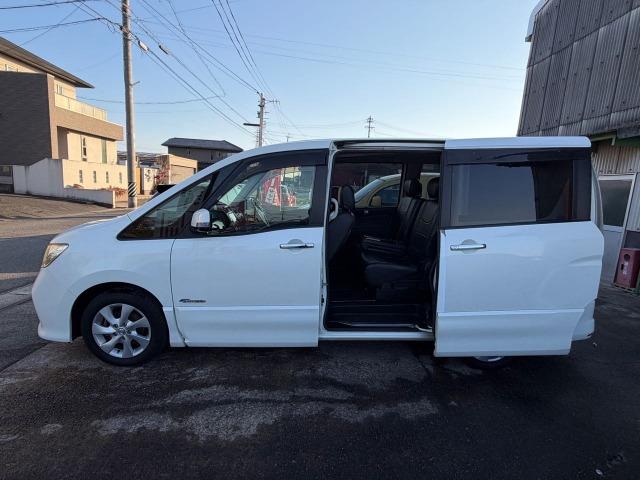 セレナ ハイウェイスター S-ハイブリッド アイドリングSTOP スマートエントリー 地デジテレビ Wエアコン 衝突安全ボディ 寒冷地仕様 3列シート フルフラットシート オートクルーズ セキュリティ ウォークスルー Bカメラ ETC メモナビ(47枚目)