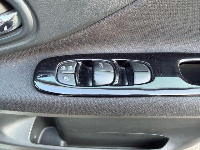 セレナ ハイウェイスター S-ハイブリッド アイドリングSTOP スマートエントリー 地デジテレビ Wエアコン 衝突安全ボディ 寒冷地仕様 3列シート フルフラットシート オートクルーズ セキュリティ ウォークスルー Bカメラ ETC メモナビ(48枚目)