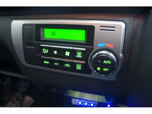 ハイエースバン ロングスーパーGL Bluetooth対応ナビ/バックモニター/ETC/両側パワースライドドア/スマートキー/4WD車/LEDヘッドライト/荷室ベットキッド/フルセグTV/オートライト/リアクーラー&ヒーター/1年保証付(6枚目)