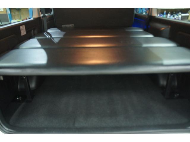 ハイエースバン ロングスーパーGL Bluetooth対応ナビ/バックモニター/ETC/両側パワースライドドア/スマートキー/4WD車/LEDヘッドライト/荷室ベットキッド/フルセグTV/オートライト/リアクーラー&ヒーター/1年保証付(32枚目)