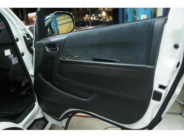 ハイエースバン ロングスーパーGL Bluetooth対応ナビ/バックモニター/ETC/両側パワースライドドア/スマートキー/4WD車/LEDヘッドライト/荷室ベットキッド/フルセグTV/オートライト/リアクーラー&ヒーター/1年保証付(35枚目)