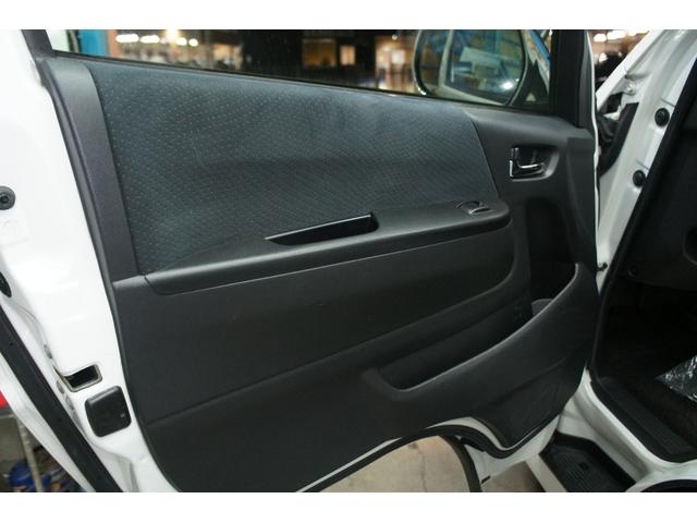 ハイエースバン ロングスーパーGL Bluetooth対応ナビ/バックモニター/ETC/両側パワースライドドア/スマートキー/4WD車/LEDヘッドライト/荷室ベットキッド/フルセグTV/オートライト/リアクーラー&ヒーター/1年保証付(36枚目)