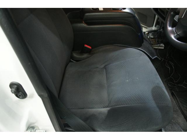 ハイエースバン ロングスーパーGL Bluetooth対応ナビ/バックモニター/ETC/両側パワースライドドア/スマートキー/4WD車/LEDヘッドライト/荷室ベットキッド/フルセグTV/オートライト/リアクーラー&ヒーター/1年保証付(40枚目)