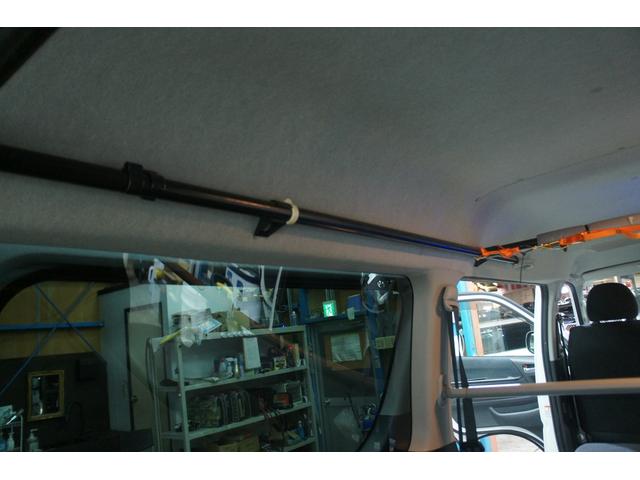 ハイエースバン ロングスーパーGL Bluetooth対応ナビ/バックモニター/ETC/両側パワースライドドア/スマートキー/4WD車/LEDヘッドライト/荷室ベットキッド/フルセグTV/オートライト/リアクーラー&ヒーター/1年保証付(49枚目)