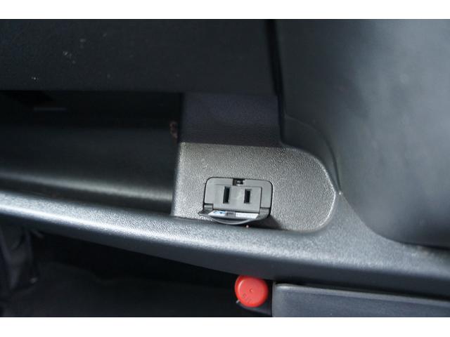 ハイエースバン ロングスーパーGLマルチロールトランスポータタイプII Bluetooth対応ナビ/バックモニター/ETC/フルセグTV/AC100V電源/前ドライブレコーダー/リアラダー/リアクーラー&リアヒーター/キーレス/OBDチェック済(14枚目)