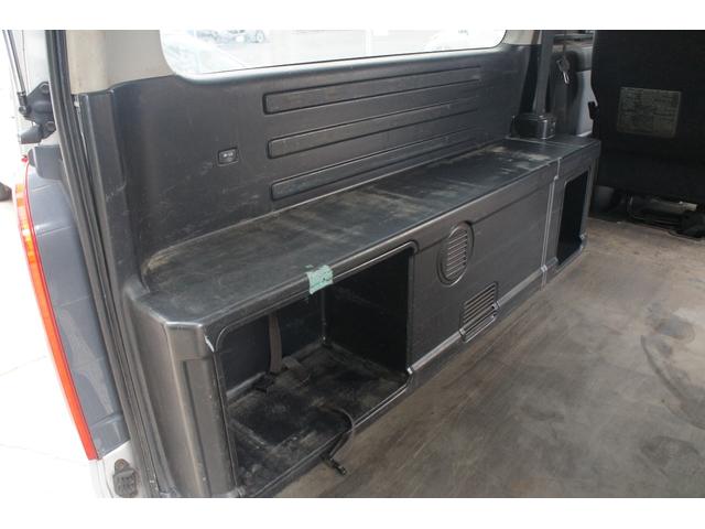 ハイエースバン ロングスーパーGLマルチロールトランスポータタイプII Bluetooth対応ナビ/バックモニター/ETC/フルセグTV/AC100V電源/前ドライブレコーダー/リアラダー/リアクーラー&リアヒーター/キーレス/OBDチェック済(28枚目)