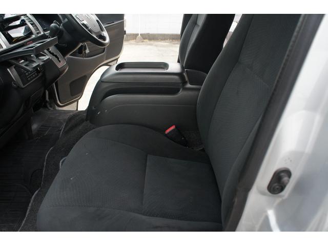 ハイエースバン ロングスーパーGLマルチロールトランスポータタイプII Bluetooth対応ナビ/バックモニター/ETC/フルセグTV/AC100V電源/前ドライブレコーダー/リアラダー/リアクーラー&リアヒーター/キーレス/OBDチェック済(33枚目)