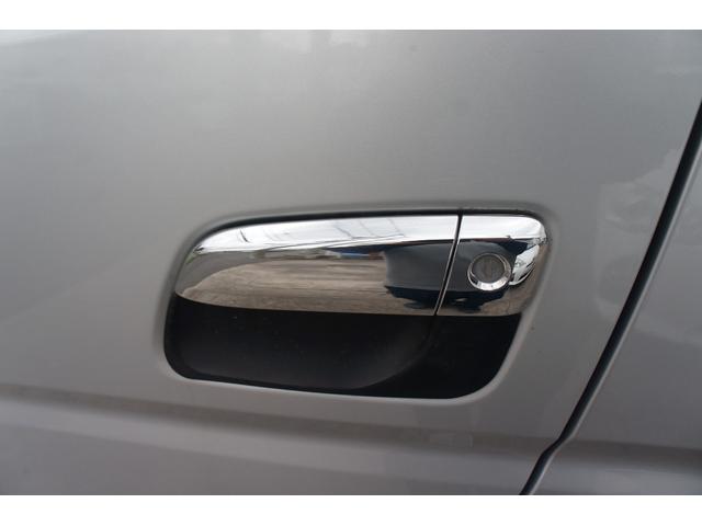 ハイエースバン ロングスーパーGLマルチロールトランスポータタイプII Bluetooth対応ナビ/バックモニター/ETC/フルセグTV/AC100V電源/前ドライブレコーダー/リアラダー/リアクーラー&リアヒーター/キーレス/OBDチェック済(42枚目)