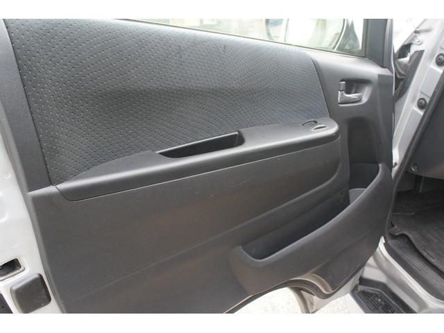 ハイエースバン ロングスーパーGLマルチロールトランスポータタイプII Bluetooth対応ナビ/バックモニター/ETC/フルセグTV/AC100V電源/前ドライブレコーダー/リアラダー/リアクーラー&リアヒーター/キーレス/OBDチェック済(48枚目)