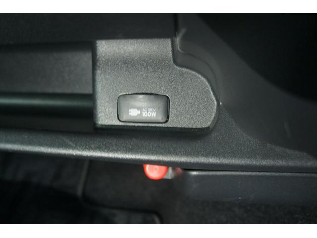 ハイエースワゴン グランドキャビン Bluetooth対応ナビ/ビルトインETC/バックモニター/TV/パワースライドドア/トヨタセーフティセンス/車線逸脱警報/オートハイビーム/AC100V/スマートキー/OBDチェック済/1年保証付(16枚目)