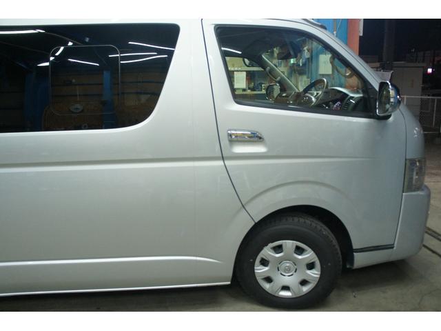 ハイエースワゴン グランドキャビン Bluetooth対応ナビ/ビルトインETC/バックモニター/TV/パワースライドドア/トヨタセーフティセンス/車線逸脱警報/オートハイビーム/AC100V/スマートキー/OBDチェック済/1年保証付(20枚目)