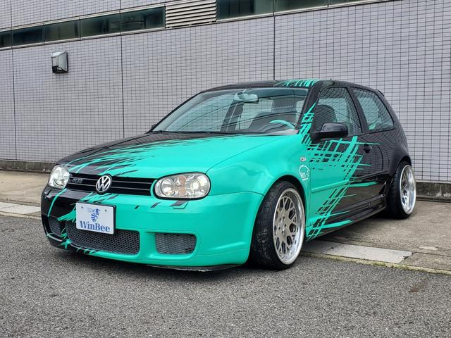 ゴルフ Ｒ３２　Ｒ３２　左ハンドル　６速ＭＴ　水回り、クラッチ整備済み　ＡｉｒＲＥＸエアサス（公認済み　社外ナビ　Ｂｌｕｅｔｏｏｔｈオーディオ　ワンオフマフラー　社外１８インチＡＷ　内装張替え済み　社外ショートシフト（16枚目）