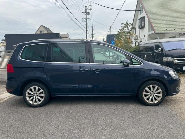 シャラン ＴＳＩ　ハイライン　社外ナビゲーション　両側スライド　パワーゲート　クルコン　クリアランスソナー　Ｂカメラ　７人乗り　純正アルミ　ＨＩＤヘッドライト（5枚目）