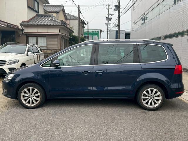 シャラン ＴＳＩ　ハイライン　社外ナビゲーション　両側スライド　パワーゲート　クルコン　クリアランスソナー　Ｂカメラ　７人乗り　純正アルミ　ＨＩＤヘッドライト（23枚目）