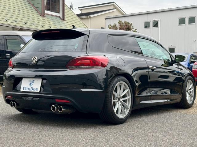 シロッコ ２．０ＴＳＩ　Ｒルックバンパー　ＦＯＸ４本出しスポーツマフラー　キャメルレザーシート　サンルーフ　社外足回りローダウン　シートヒーター　１７インチＡＷ　Ｂカメラ　パドルシフト　整備記録簿（7枚目）