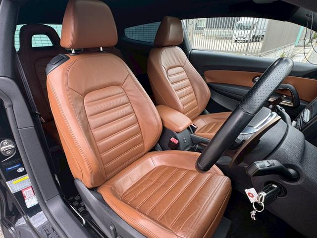 シロッコ ２．０ＴＳＩ　Ｒルックバンパー　ＦＯＸ４本出しスポーツマフラー　キャメルレザーシート　サンルーフ　社外足回りローダウン　シートヒーター　１７インチＡＷ　Ｂカメラ　パドルシフト　整備記録簿（14枚目）