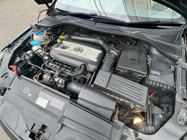 シロッコ ２．０ＴＳＩ　Ｒルックバンパー　ＦＯＸ４本出しスポーツマフラー　キャメルレザーシート　サンルーフ　社外足回りローダウン　シートヒーター　１７インチＡＷ　Ｂカメラ　パドルシフト　整備記録簿（76枚目）