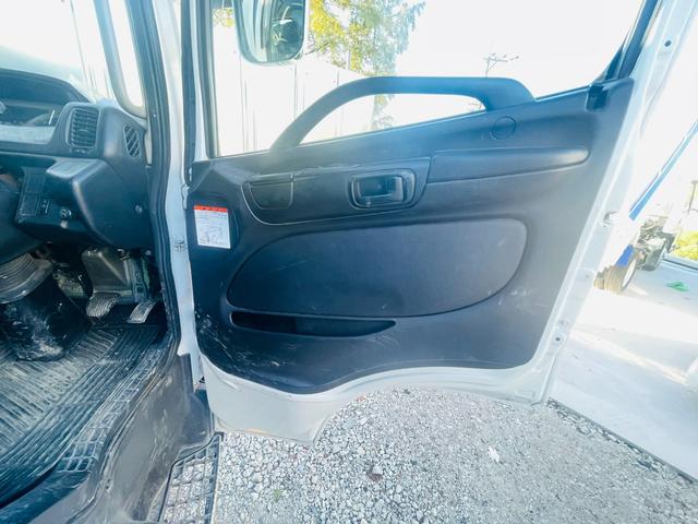 ヒノレンジャー 　新明和製アームロール　ＣＣＡ４４－１０　コンテナ専用車　ツインホイスト　３，７００ｋｇ　　４トン　４ｔ　　日野　レンジャー　アームロール　ツインホイスト　３．７ｔ（29枚目）