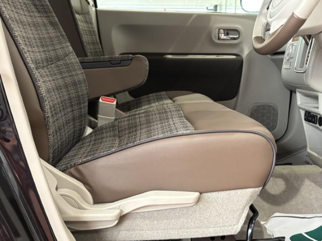 アルトラパンＬＣ Ｘ　ちょい乗り車　衝突軽減ブレーキ　誤発進抑制　車線逸脱警報　標識認識機能　アイドリングストップ　シートヒーター　オートエアコン　電動格納ミラー　キーレスプッシュスタート　アームレスト（24枚目）