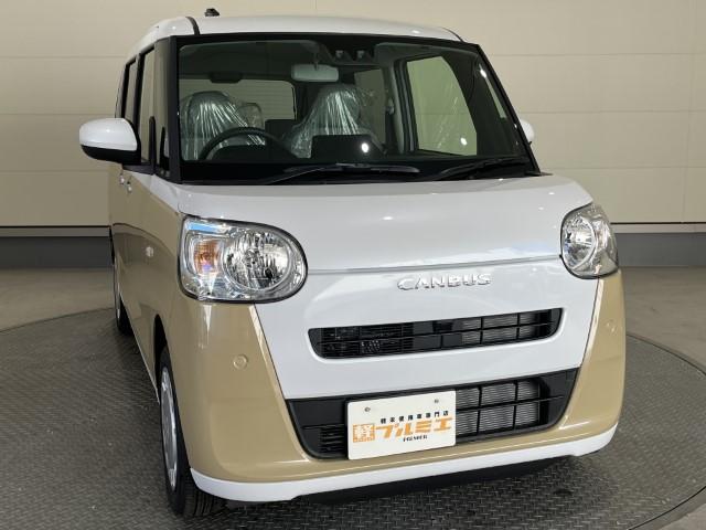 ムーヴキャンバス ストライプスＸ　届出済未使用車　衝突軽減ブレーキ　両側電動スライドドア　電動格納ミラー　アームレスト　シートリフター　ＵＳＢ充電ソケット　アイドリングストップ　オートエアコン　スマートキー　プッシュスタート　軽自動車（4枚目）