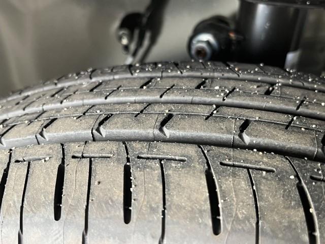 ムーヴキャンバス ストライプスＸ　届出済未使用車　衝突軽減ブレーキ　両側電動スライドドア　電動格納ミラー　アームレスト　シートリフター　ＵＳＢ充電ソケット　アイドリングストップ　オートエアコン　スマートキー　プッシュスタート　軽自動車（17枚目）