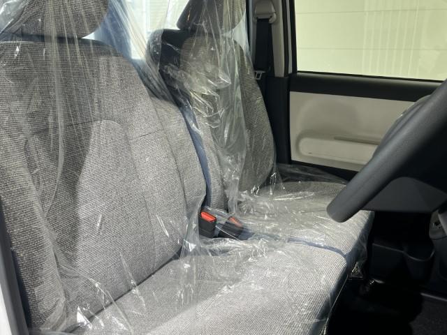 ムーヴキャンバス ストライプスＸ　届出済未使用車　衝突軽減ブレーキ　両側電動スライドドア　電動格納ミラー　アームレスト　シートリフター　ＵＳＢ充電ソケット　アイドリングストップ　オートエアコン　スマートキー　プッシュスタート　軽自動車（24枚目）