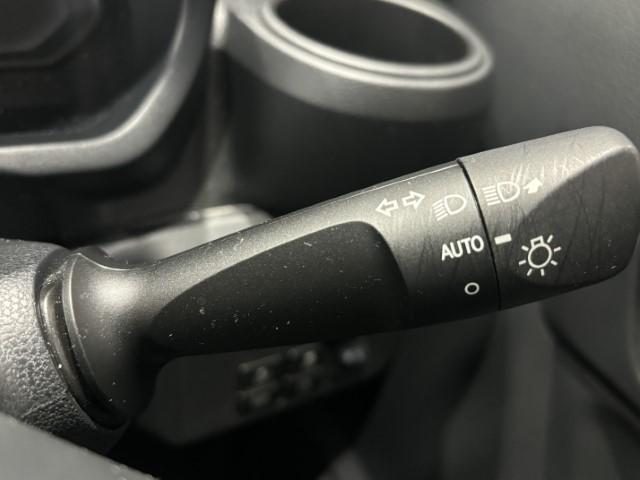 ミライース L SAIII 衝突軽減ブレーキ キーレスエントリー 電動格納ミラー サイドバイザー付 オートライト アイドリングストップ デジタルメーター コーナーセンサー マニュアルエアコン パワーウィンドウ 軽自動車(24枚目)