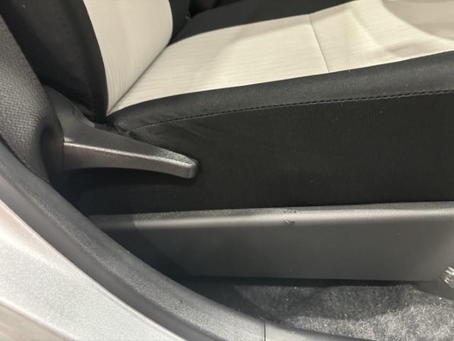 ミライース L SAIII 衝突軽減ブレーキ キーレスエントリー 電動格納ミラー サイドバイザー付 オートライト アイドリングストップ デジタルメーター コーナーセンサー マニュアルエアコン パワーウィンドウ 軽自動車(31枚目)