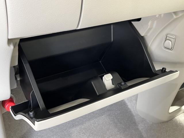 アルトラパン L 届出済未使用車 衝突軽減ブレーキ 誤発進抑制 車線逸脱警報 標識認識機能 アイドリングストップ 運転席シートヒーター オートエアコン 電動格納ミラー キーレスプッシュスタート 軽自動車(41枚目)