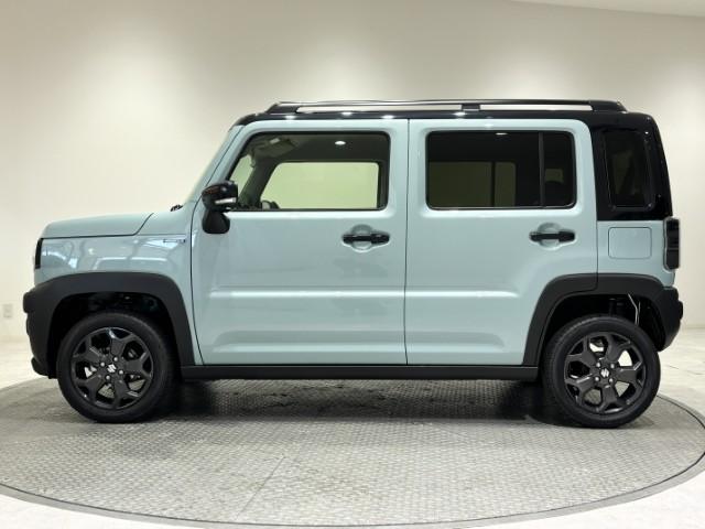 届出済未使用車とは、登録済みでなおかつ使用していない車のことを指します！ナンバー登録はしてあるものの、実際には使用されず保管されているケースが多く、必要最低限の走行しかしていないお車です！