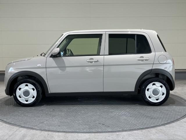 アルトラパンLC L 届出済未使用車 衝突軽減ブレーキ 誤発進抑制 車線逸脱警報 標識認識機能 アイドリングストップ 運転席シートヒーター オートエアコン 電動格納ミラー キーレスプッシュスタート 軽自動車(7枚目)