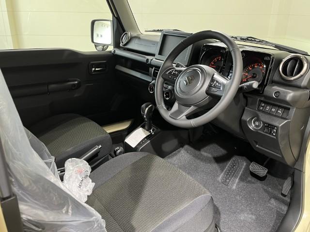 ジムニー ＸＣ　届出済未使用車　セーフティサポート　前後誤発進抑制機能　パーキングセンサー　シートヒーター　オートライト　スマートキー　オートエアコン　軽自動車（18枚目）