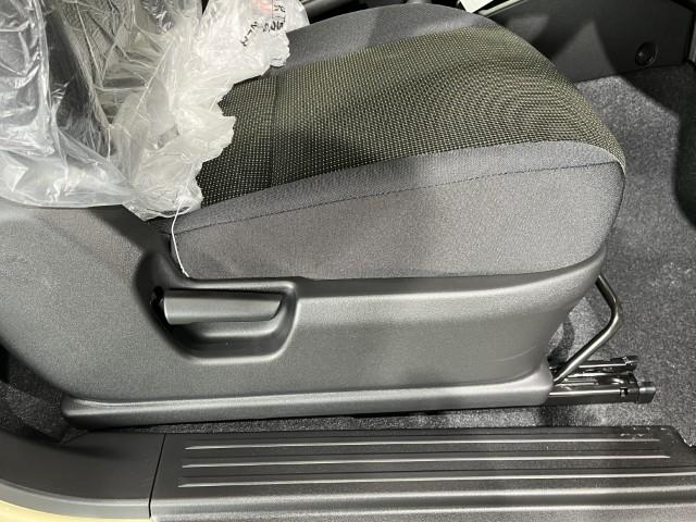 ジムニー ＸＣ　届出済未使用車　セーフティサポート　前後誤発進抑制機能　パーキングセンサー　シートヒーター　オートライト　スマートキー　オートエアコン　軽自動車（19枚目）