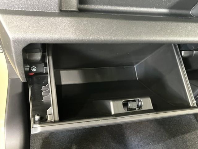 ジムニー ＸＣ　届出済未使用車　セーフティサポート　前後誤発進抑制機能　パーキングセンサー　シートヒーター　オートライト　スマートキー　オートエアコン　軽自動車（42枚目）