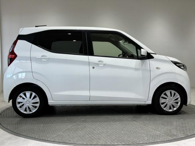 ｅＫワゴン Ｍ　ちょい乗り　衝突軽減ブレーキ　マニュアルエアコン　シートヒーター　キーレスエントリー　電動格納ミラー　オートライト　ステアリングリモコン　パワーウィンドウ　軽自動車（6枚目）