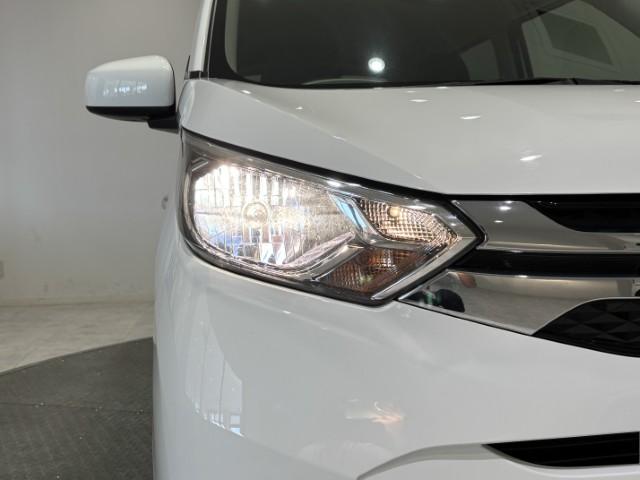 ｅＫワゴン Ｍ　ちょい乗り　衝突軽減ブレーキ　マニュアルエアコン　シートヒーター　キーレスエントリー　電動格納ミラー　オートライト　ステアリングリモコン　パワーウィンドウ　軽自動車（11枚目）
