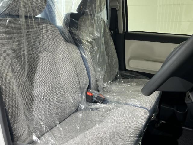 ムーヴキャンバス ストライプスX 届出済未使用車 衝突軽減ブレーキ 両側電動スライドドア 電動格納ミラー アームレスト シートリフター USB充電ソケット アイドリングストップ オートエアコン スマートキー プッシュスタート 軽自動車(24枚目)