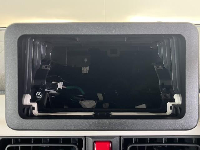 ムーヴキャンバス ストライプスX 届出済未使用車 衝突軽減ブレーキ 両側電動スライドドア 電動格納ミラー アームレスト シートリフター USB充電ソケット アイドリングストップ オートエアコン スマートキー プッシュスタート 軽自動車(32枚目)