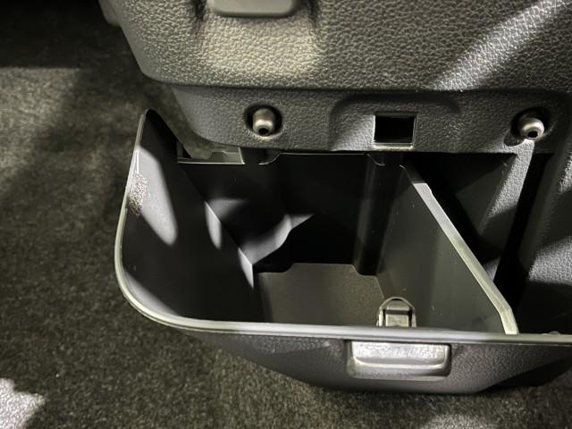 ムーヴキャンバス ストライプスX 届出済未使用車 衝突軽減ブレーキ 両側電動スライドドア 電動格納ミラー アームレスト シートリフター USB充電ソケット アイドリングストップ オートエアコン スマートキー プッシュスタート 軽自動車(37枚目)